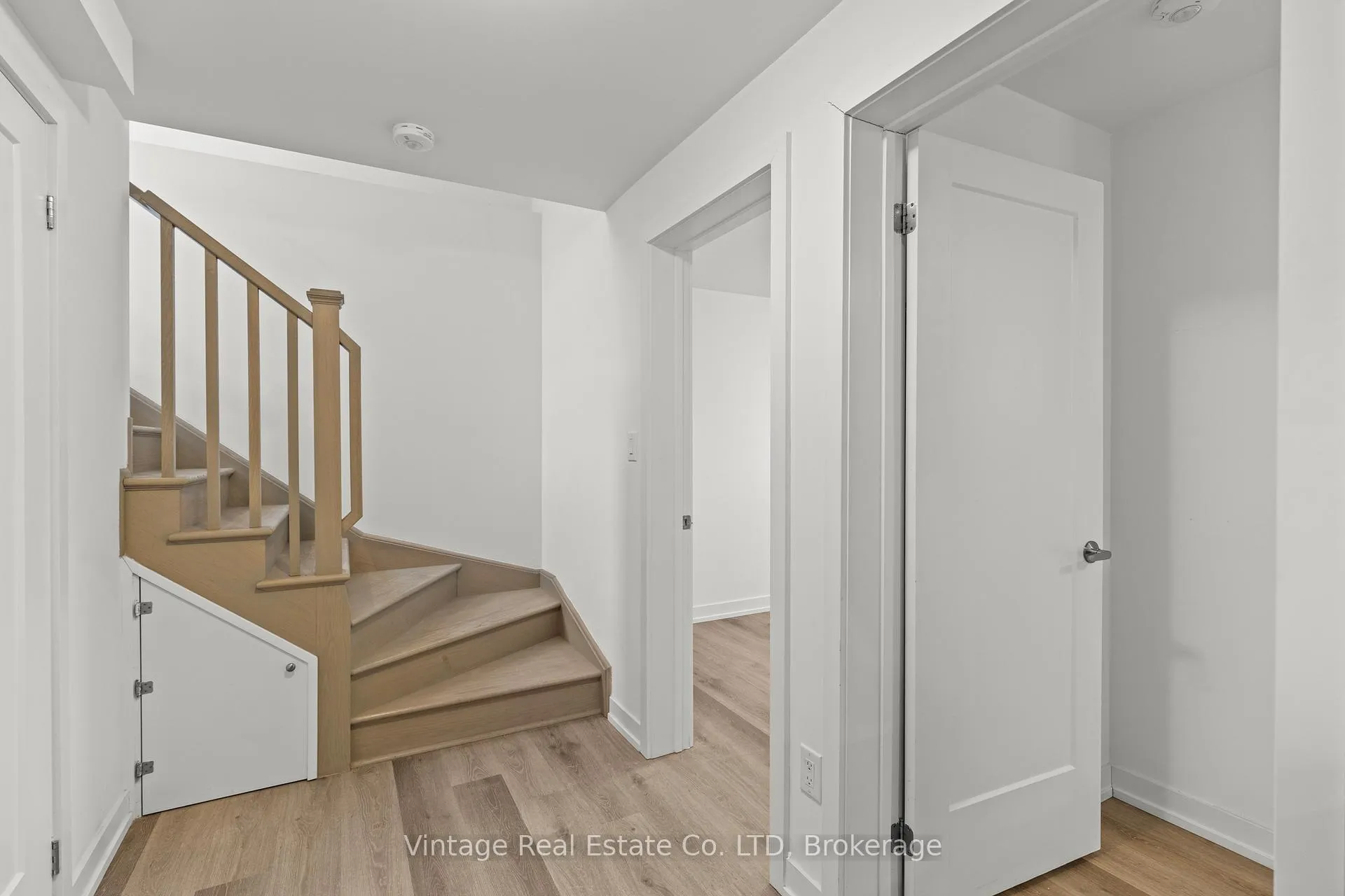 Photo 6 of Unit 511, 4263 Fourth Avenue, Niagara Falls, Downtown — HOMEH