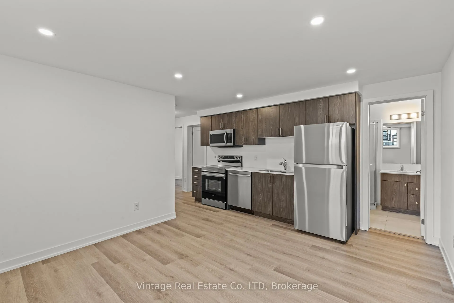 Photo 11 of Unit 511, 4263 Fourth Avenue, Niagara Falls, Downtown — HOMEH