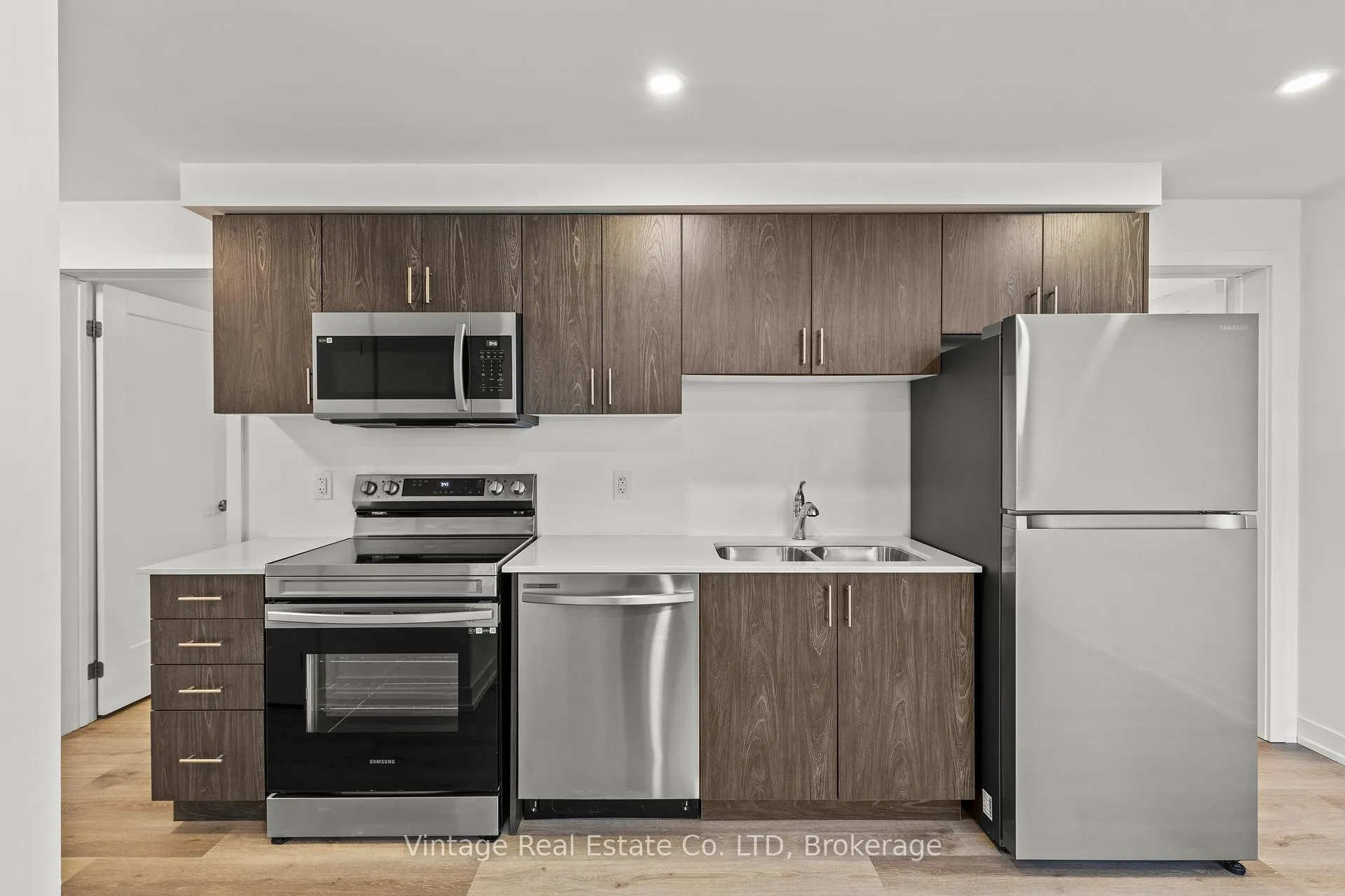 Photo 12 of Unit 511, 4263 Fourth Avenue, Niagara Falls, Downtown — HOMEH