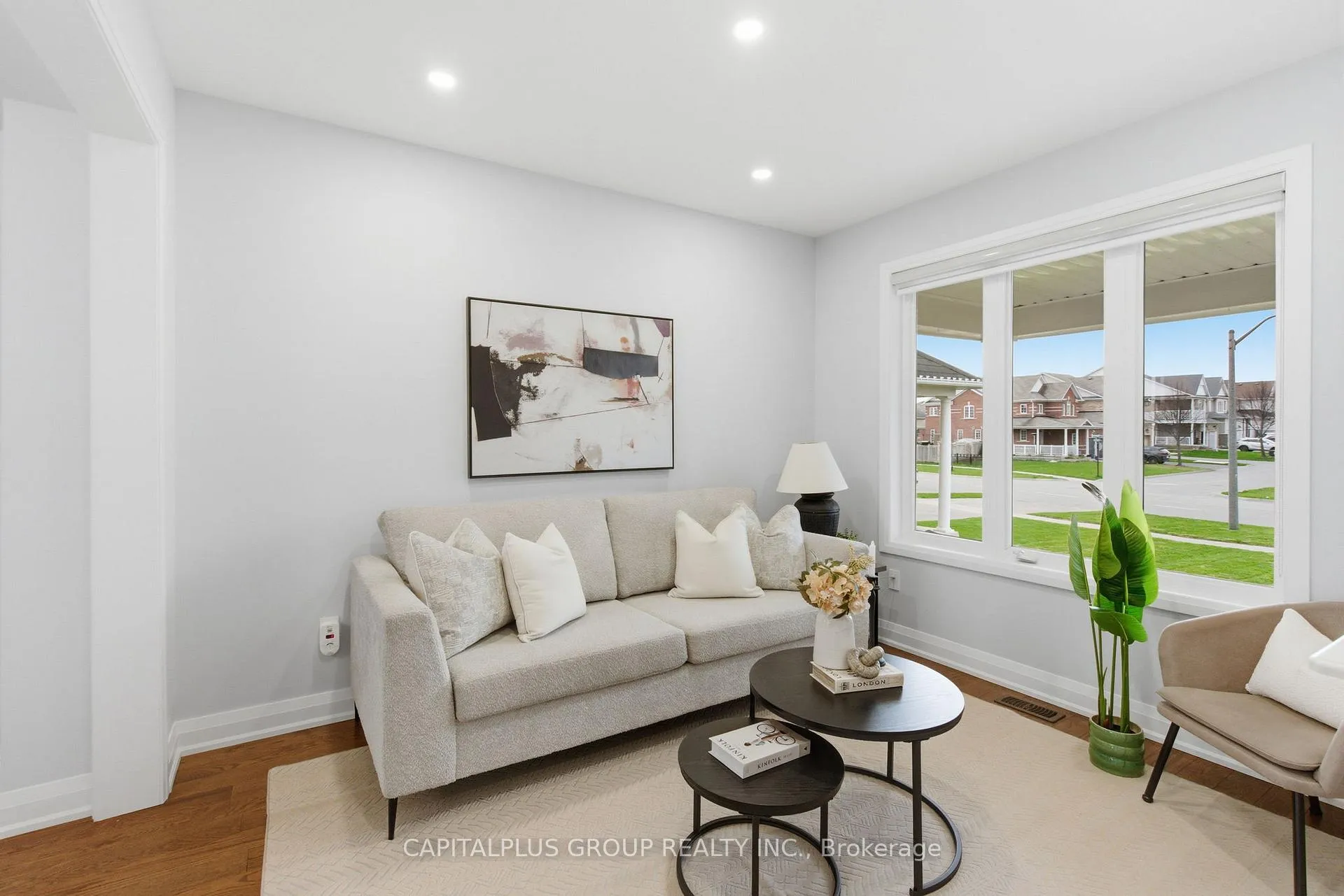 Photo 6 of 313 Cachet Boulevard, Whitby, Brooklin — HOMEH