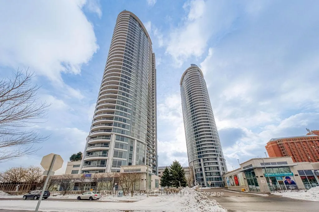 Front of Unit 3105, 125 Village Green Square