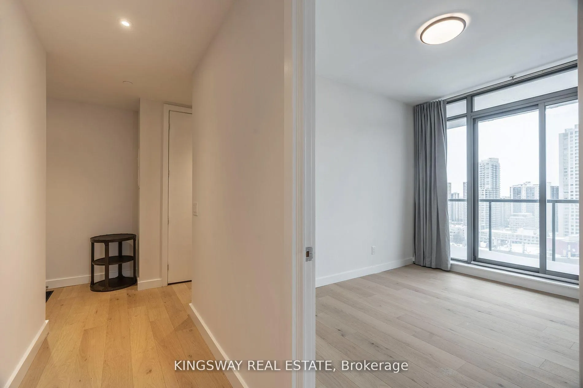 Photo 9 of Unit 2102, 81 Wellesley St Street E, Toronto, Church-Yonge Corridor — HOMEH