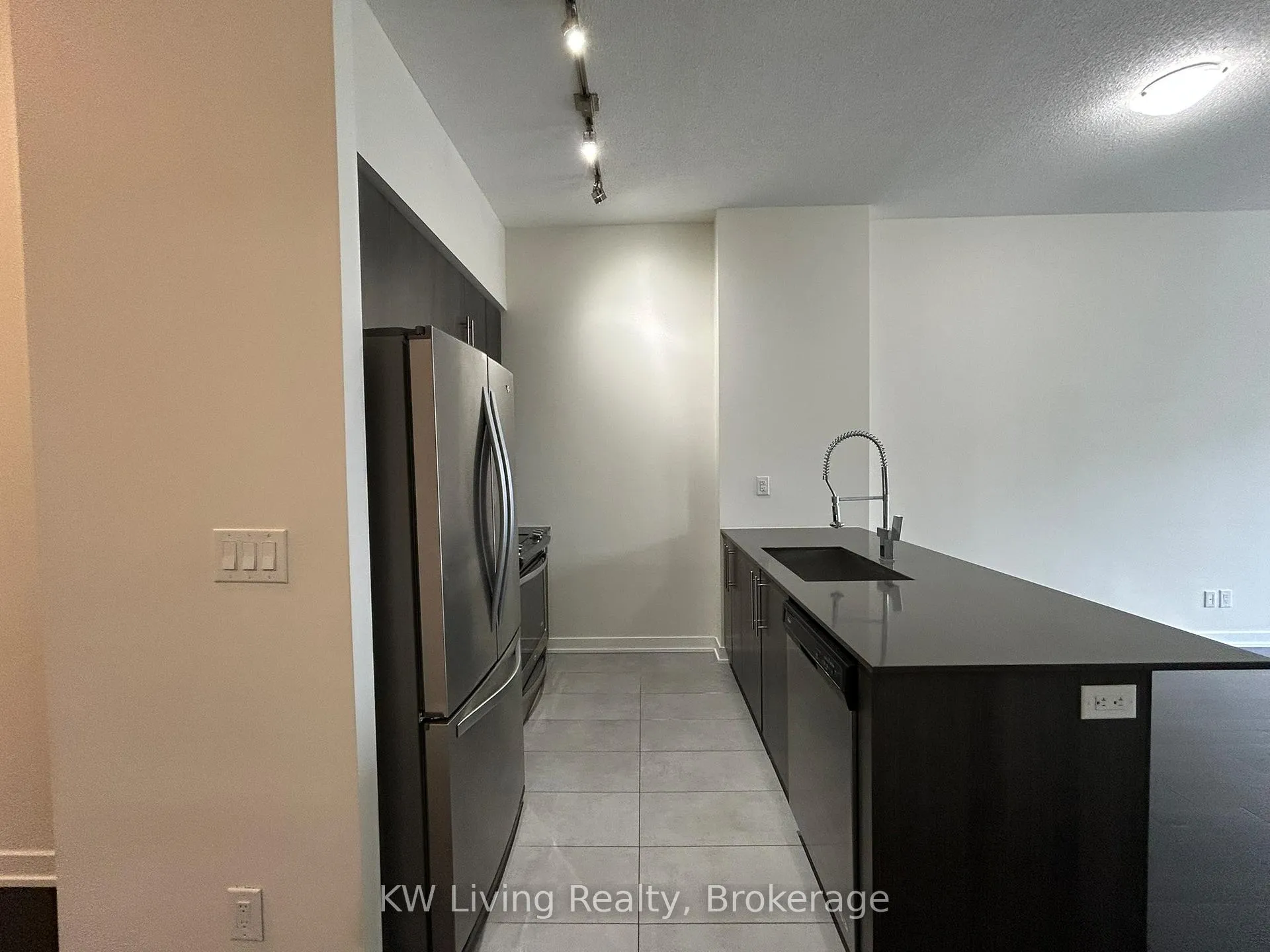 Photo 9 of Unit 310, 510 Curran Place, Mississauga, City Centre — HOMEH