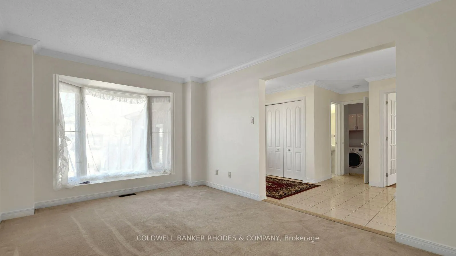 Photo 4 of 1626 Blohm Drive, Ottawa, Hunt Club Park — HOMEH