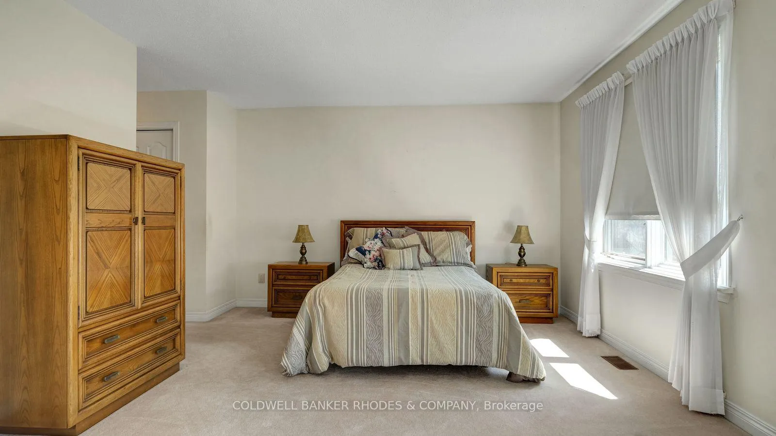 Photo 17 of 1626 Blohm Drive, Ottawa, Hunt Club Park — HOMEH