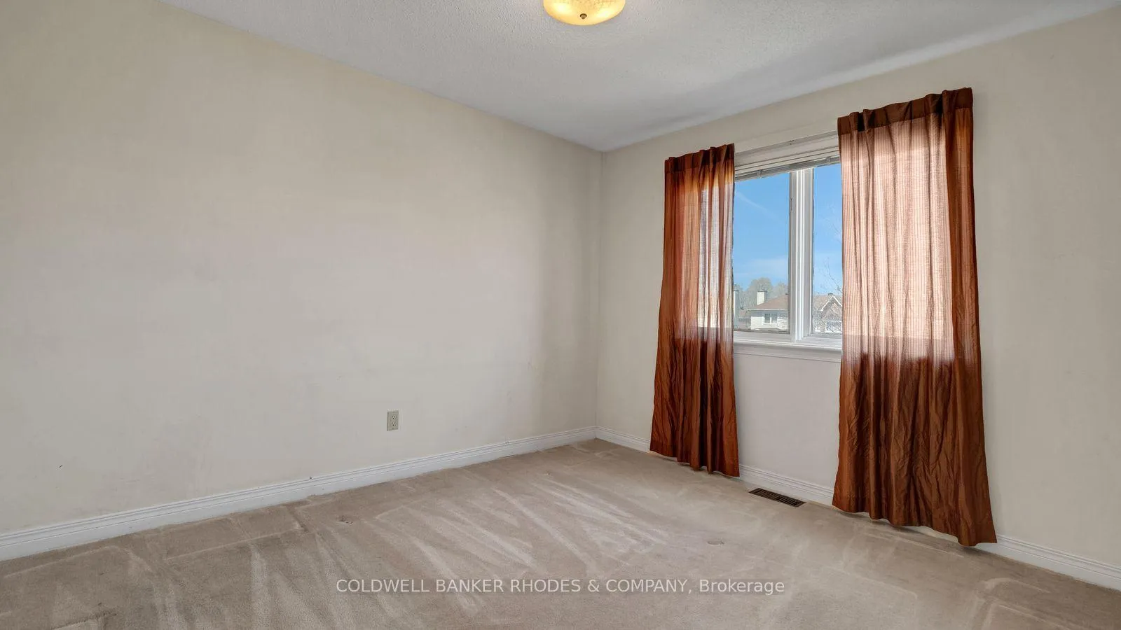 Photo 18 of 1626 Blohm Drive, Ottawa, Hunt Club Park — HOMEH