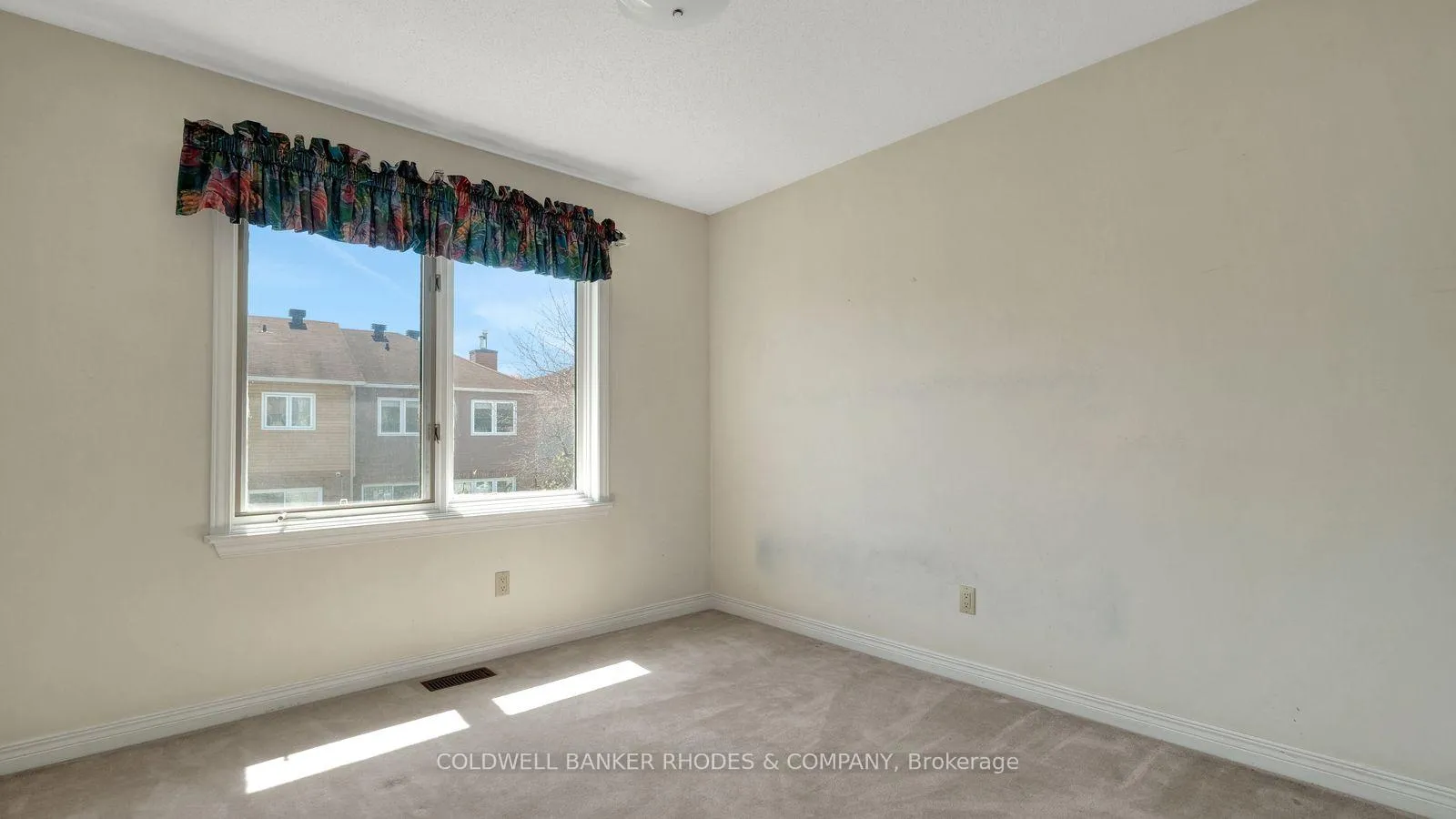 Photo 19 of 1626 Blohm Drive, Ottawa, Hunt Club Park — HOMEH