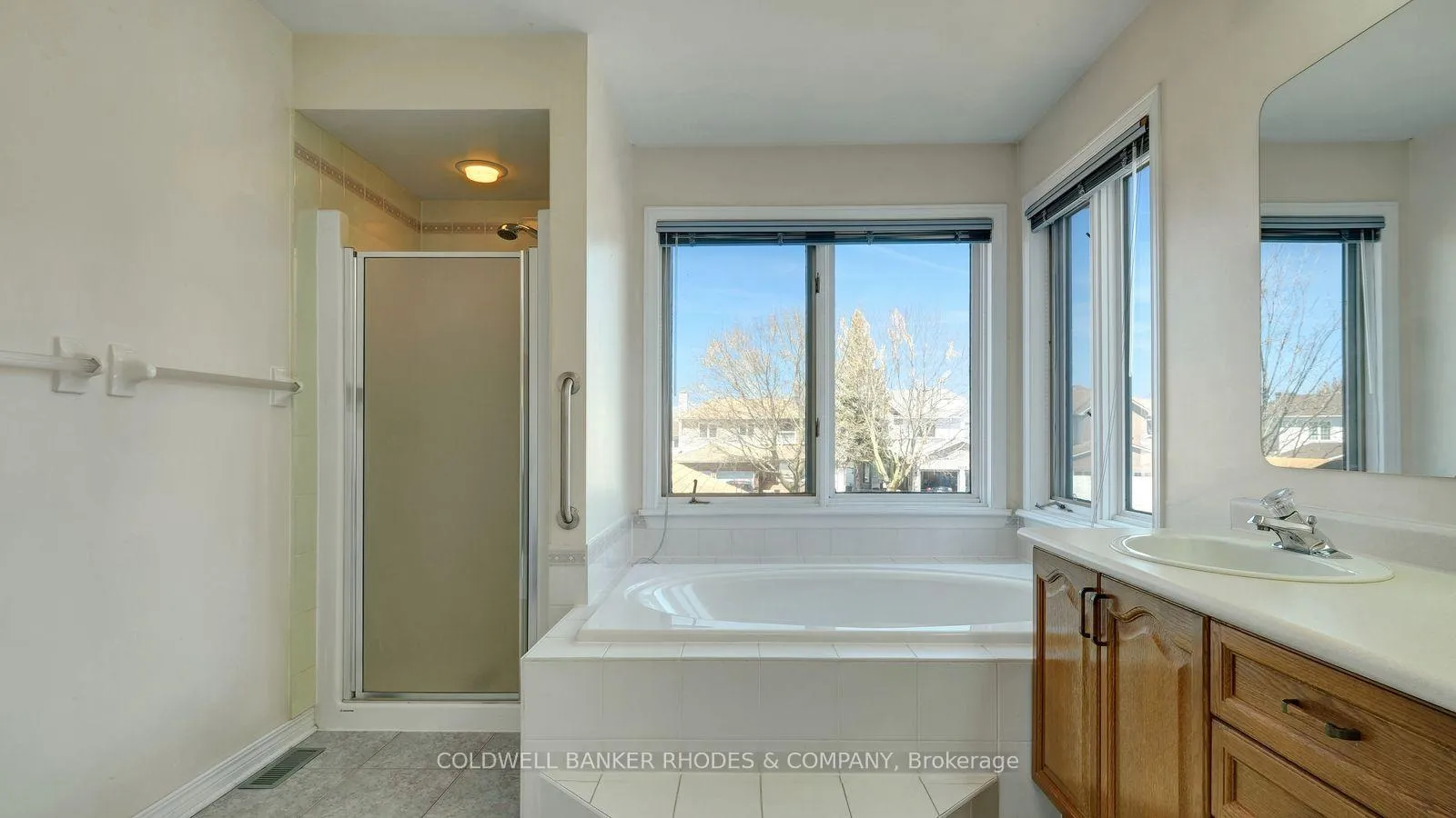 Photo 21 of 1626 Blohm Drive, Ottawa, Hunt Club Park — HOMEH