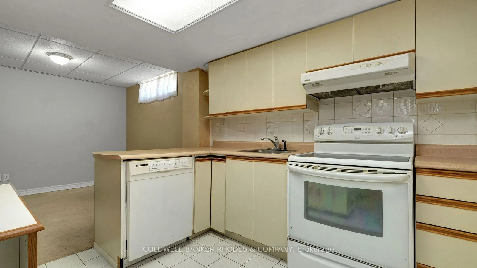 Photo 24 of 1626 Blohm Drive, Ottawa, Hunt Club Park — HOMEH