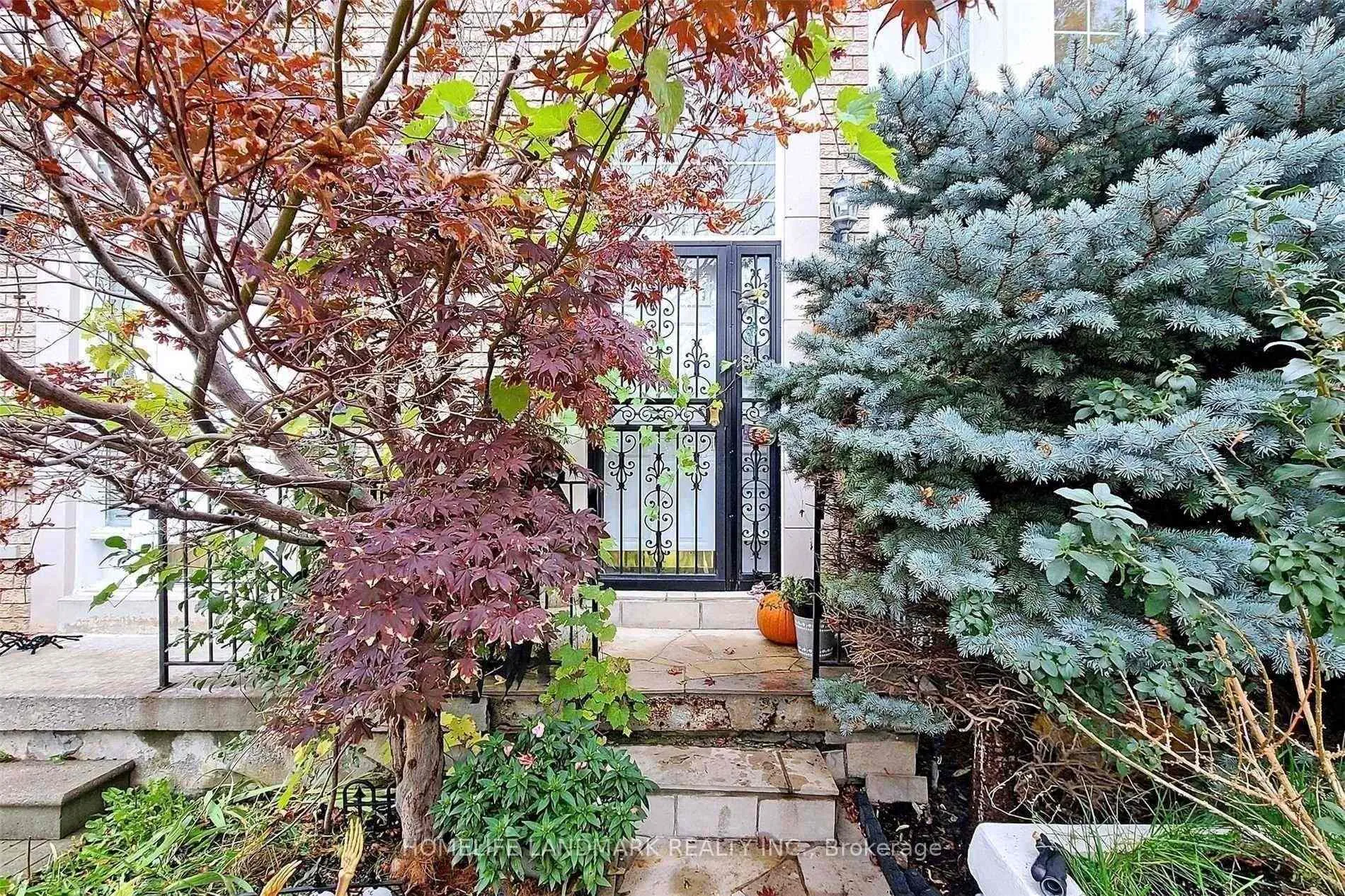 Photo 2 of Unit Upper, 183 Shirley Drive, Richmond Hill, Rouge Woods — HOMEH