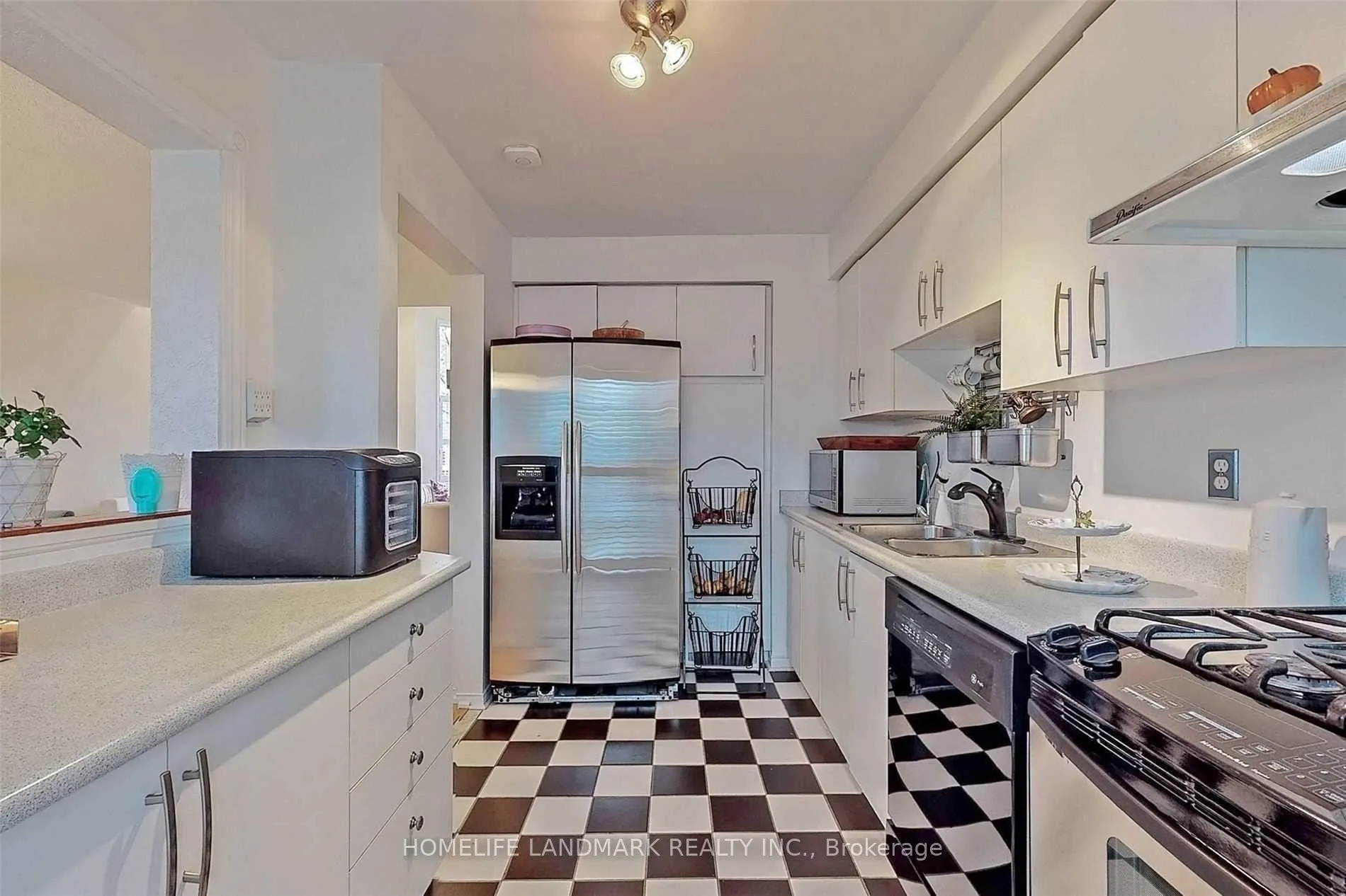 Photo 5 of Unit Upper, 183 Shirley Drive, Richmond Hill, Rouge Woods — HOMEH