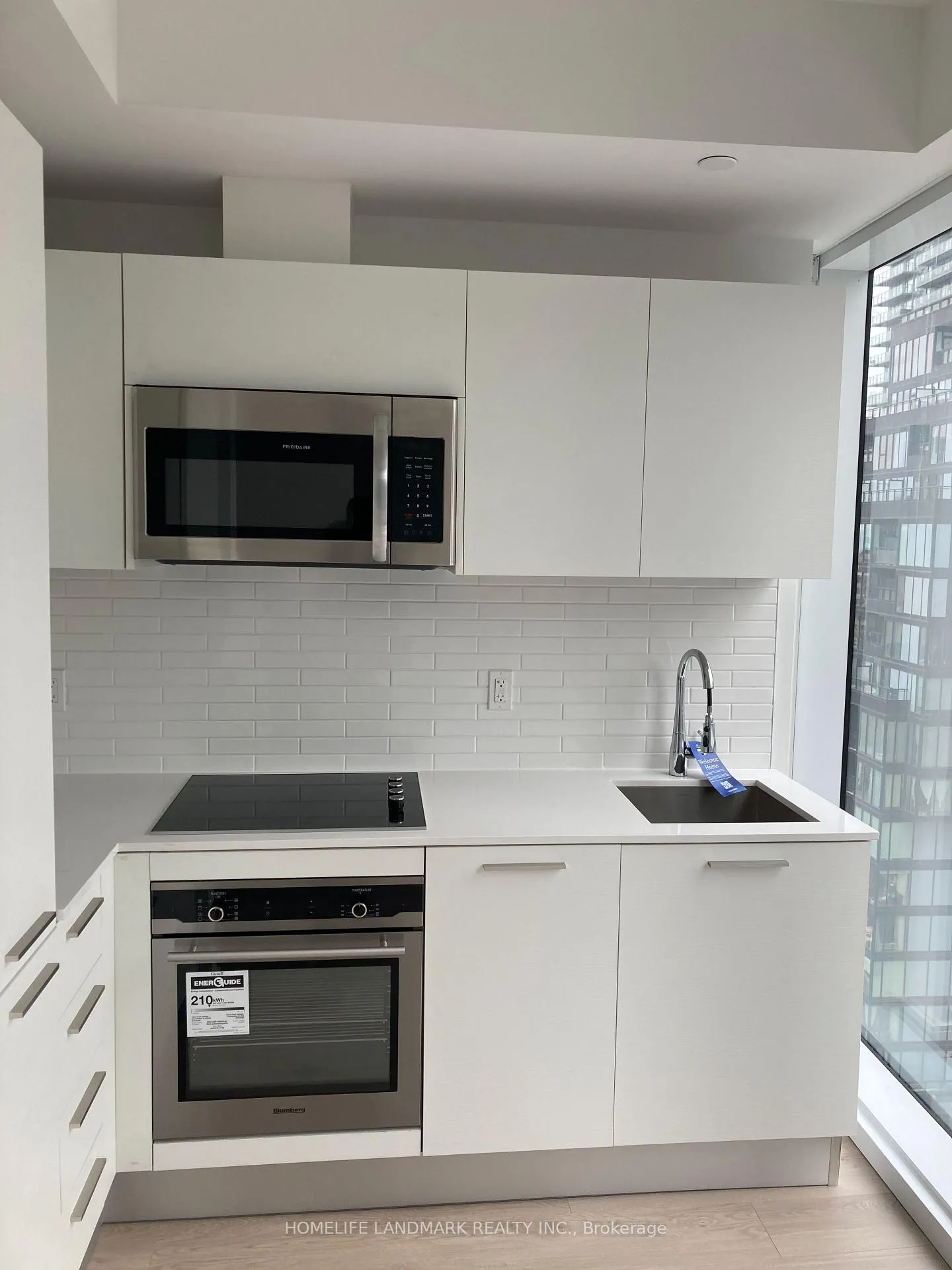 Photo 2 of Unit 1608, 3 Gloucester Street, Toronto, Church-Yonge Corridor — HOMEH