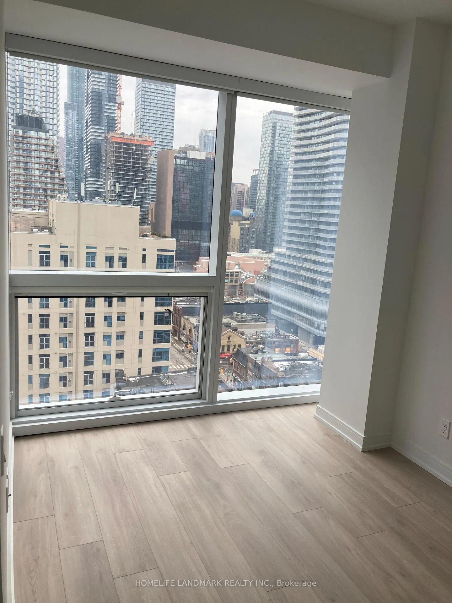 Photo 3 of Unit 1608, 3 Gloucester Street, Toronto, Church-Yonge Corridor — HOMEH