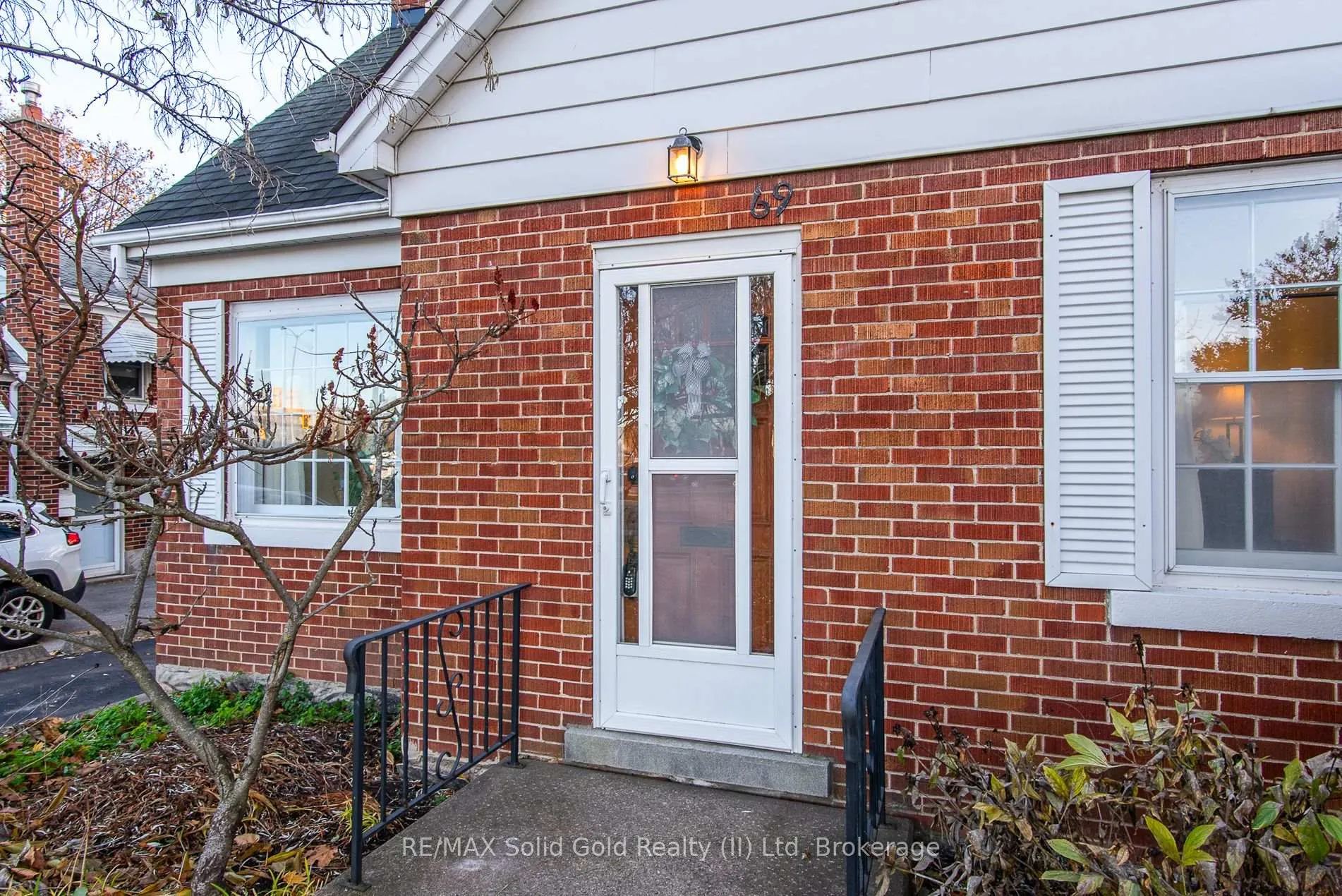 Photo 6 of 69 Floral Crescent, Waterloo — HOMEH
