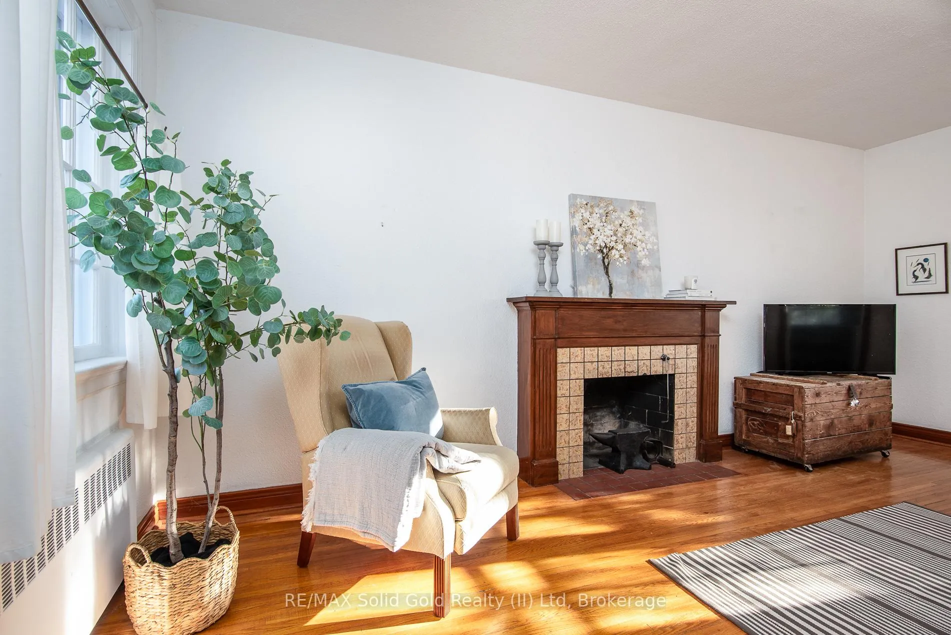 Photo 9 of 69 Floral Crescent, Waterloo — HOMEH