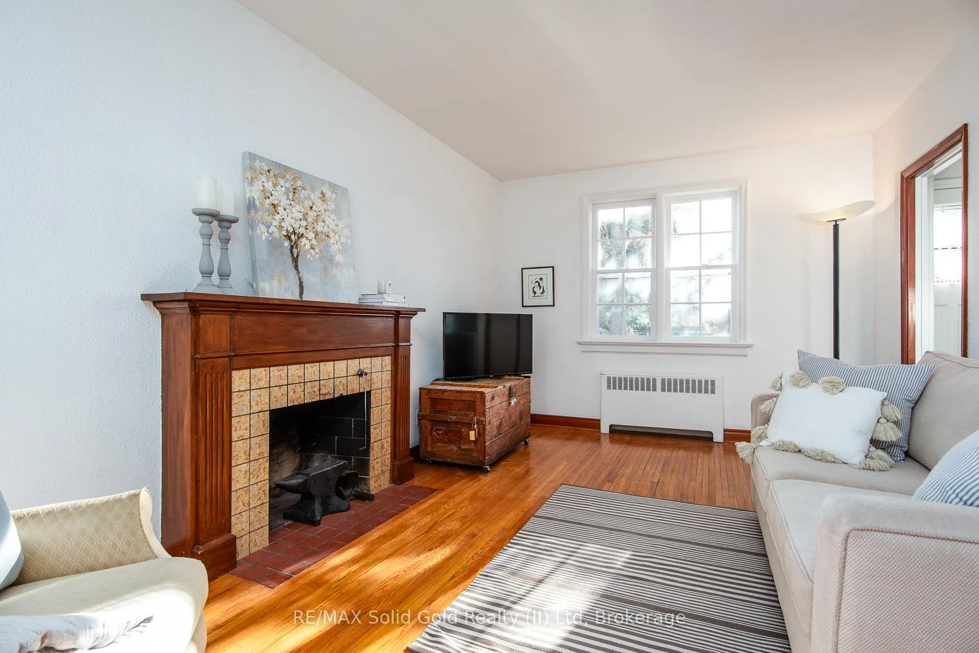 Photo 10 of 69 Floral Crescent, Waterloo — HOMEH