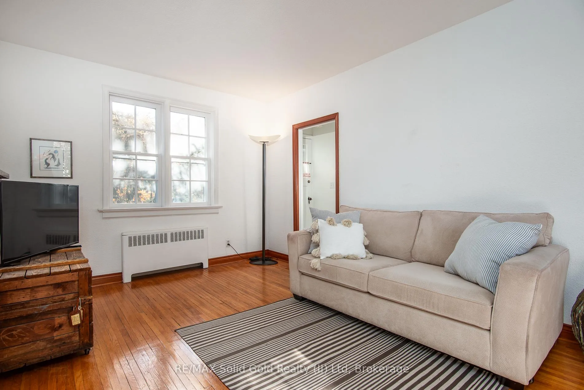 Photo 11 of 69 Floral Crescent, Waterloo — HOMEH