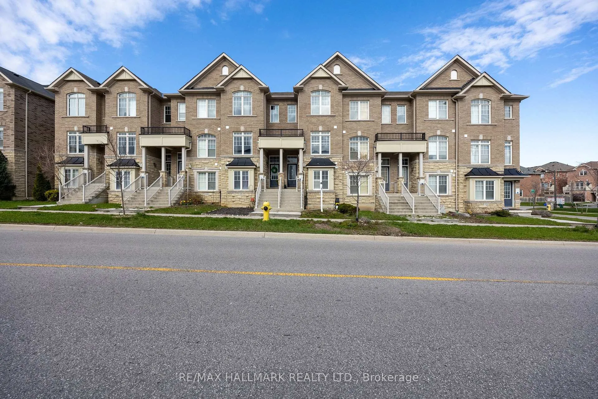 Photo 1 of 322 Delray Drive, Markham, Greensborough — HOMEH