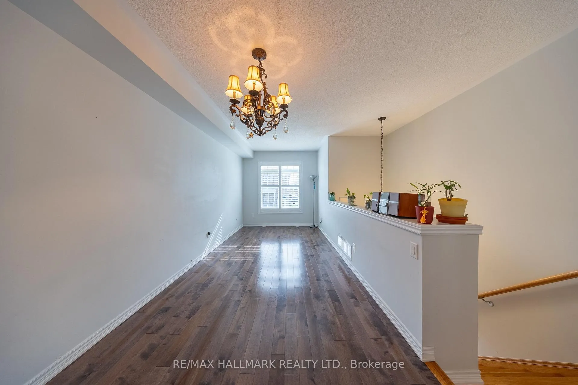 Photo 3 of 322 Delray Drive, Markham, Greensborough — HOMEH