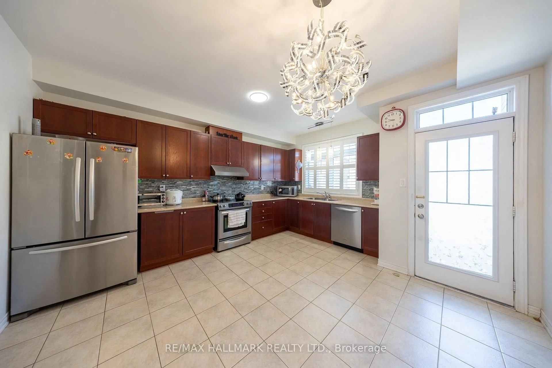 Photo 5 of 322 Delray Drive, Markham, Greensborough — HOMEH