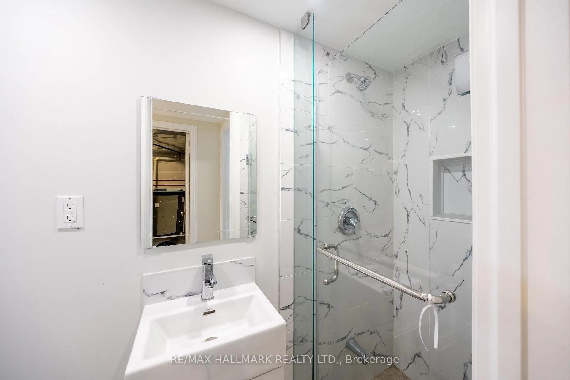 Photo 20 of 322 Delray Drive, Markham, Greensborough — HOMEH
