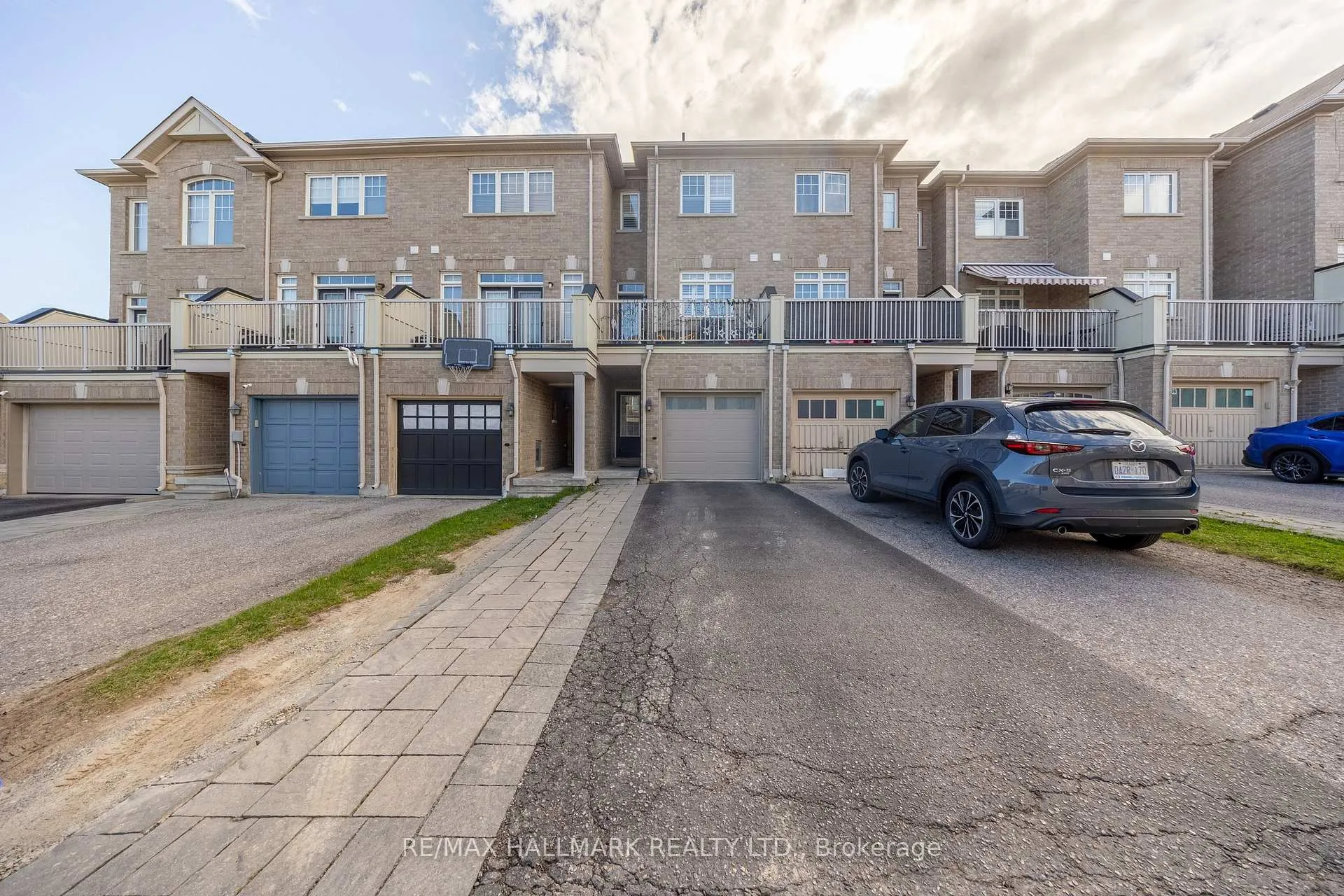 Photo 24 of 322 Delray Drive, Markham, Greensborough — HOMEH