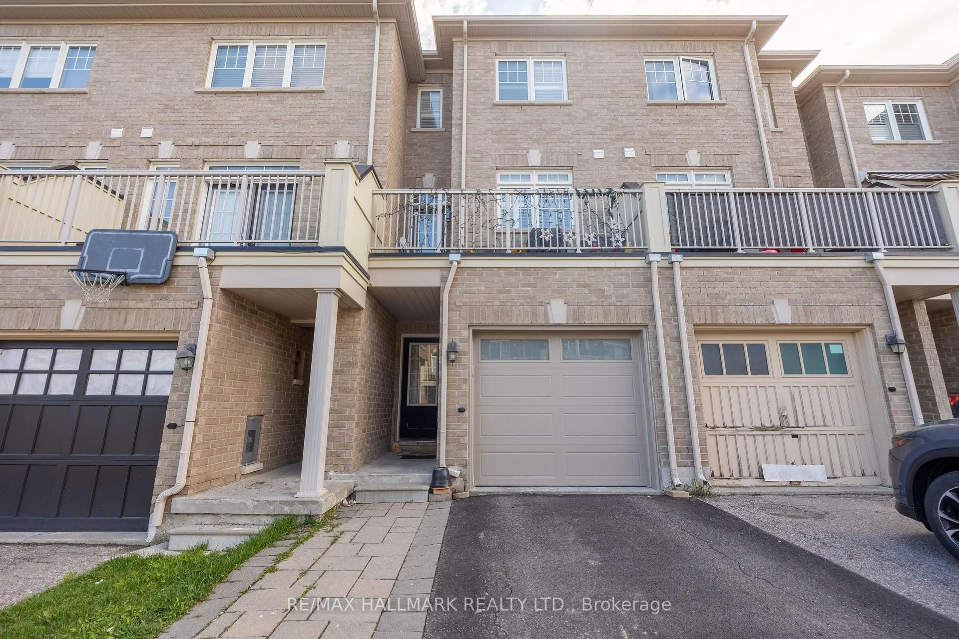 Photo 25 of 322 Delray Drive, Markham, Greensborough — HOMEH