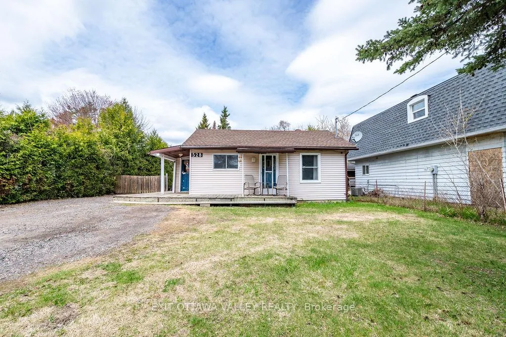 Photo 1 of 528 Almira Street, Pembroke — HOMEH