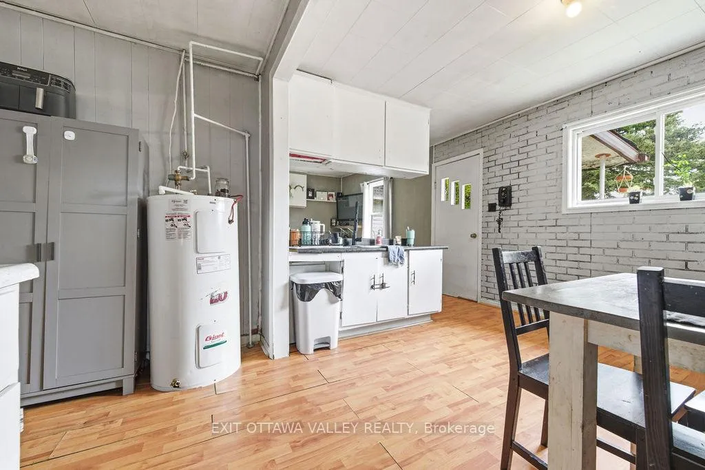 Photo 4 of 528 Almira Street, Pembroke — HOMEH