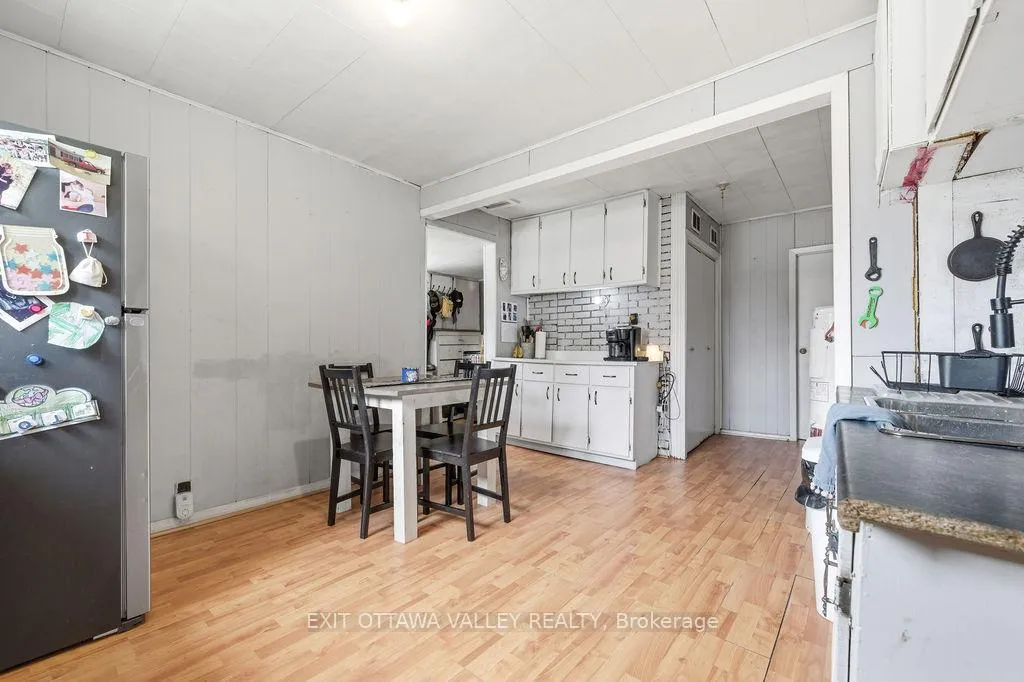 Photo 5 of 528 Almira Street, Pembroke — HOMEH