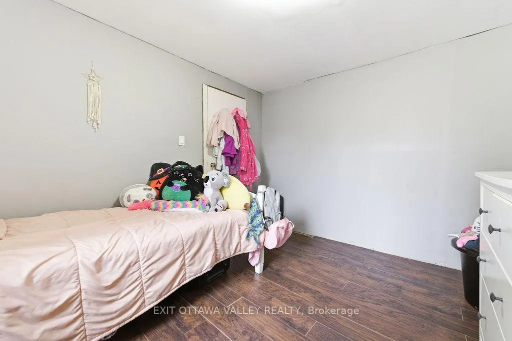 Photo 14 of 528 Almira Street, Pembroke — HOMEH