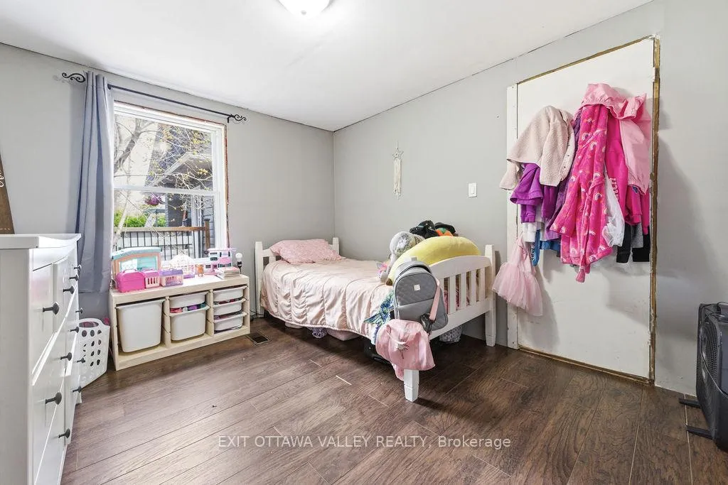 Photo 15 of 528 Almira Street, Pembroke — HOMEH