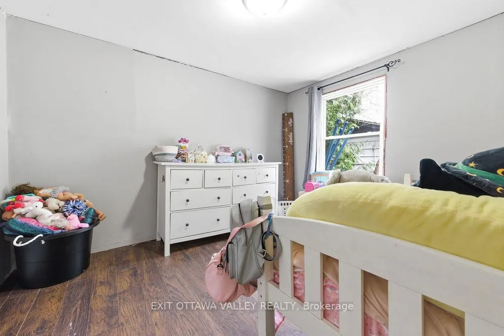 Photo 17 of 528 Almira Street, Pembroke — HOMEH