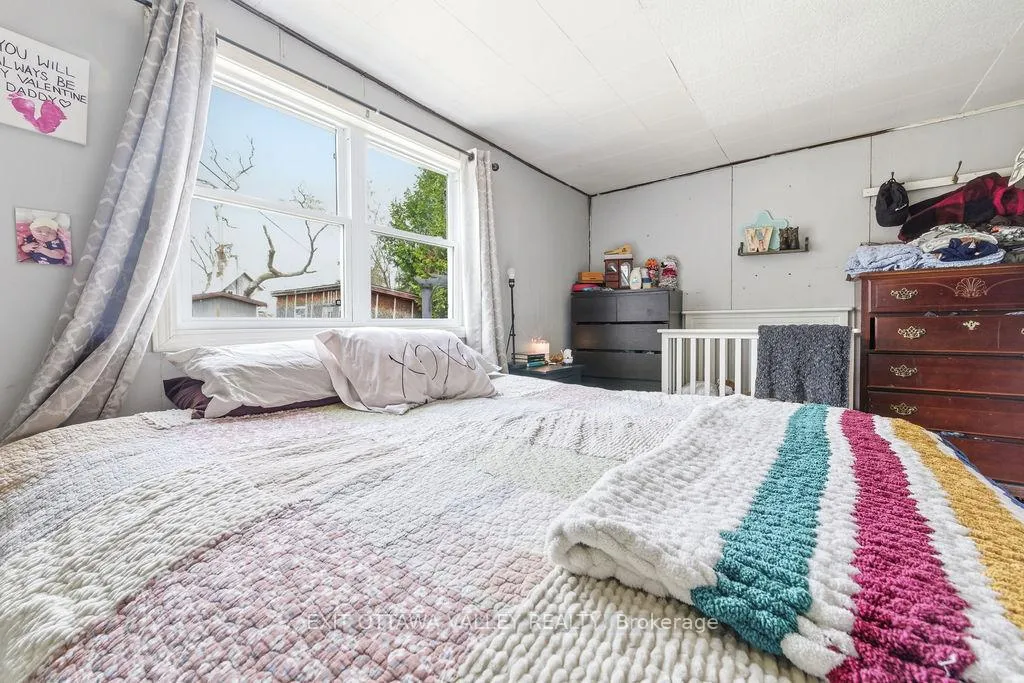 Photo 19 of 528 Almira Street, Pembroke — HOMEH