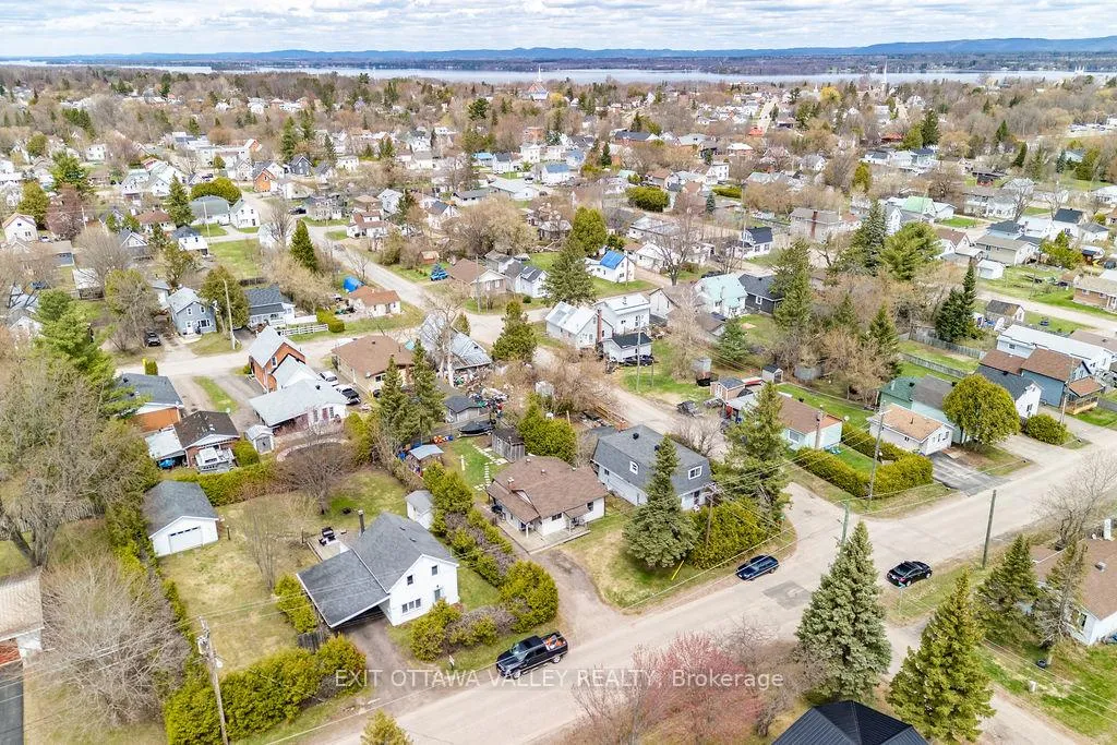Photo 29 of 528 Almira Street, Pembroke — HOMEH