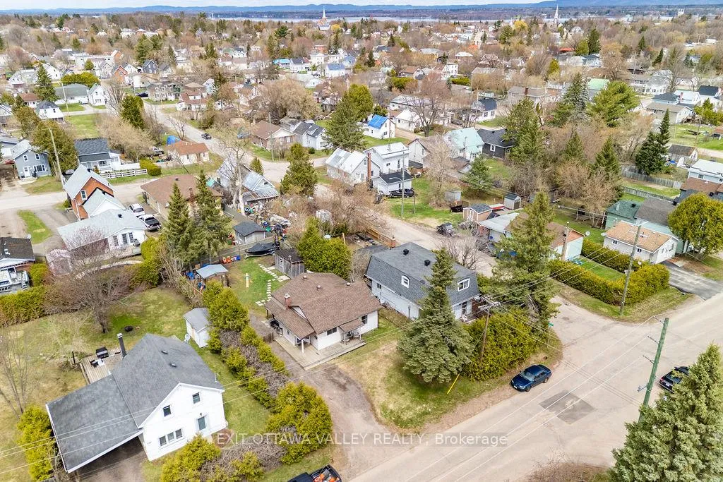 Photo 30 of 528 Almira Street, Pembroke — HOMEH