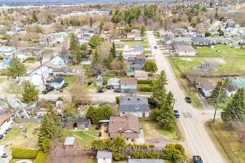 Photo 31 of 528 Almira Street, Pembroke — HOMEH