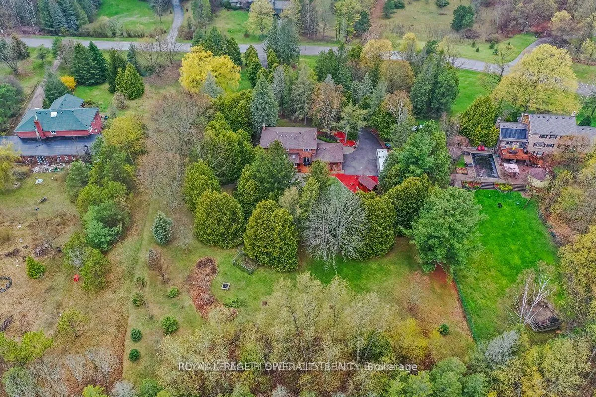 Photo 3 of 29 Gibson Lake Drive, Caledon, Palgrave — HOMEH