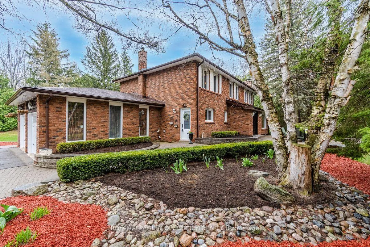 Photo 4 of 29 Gibson Lake Drive, Caledon, Palgrave — HOMEH
