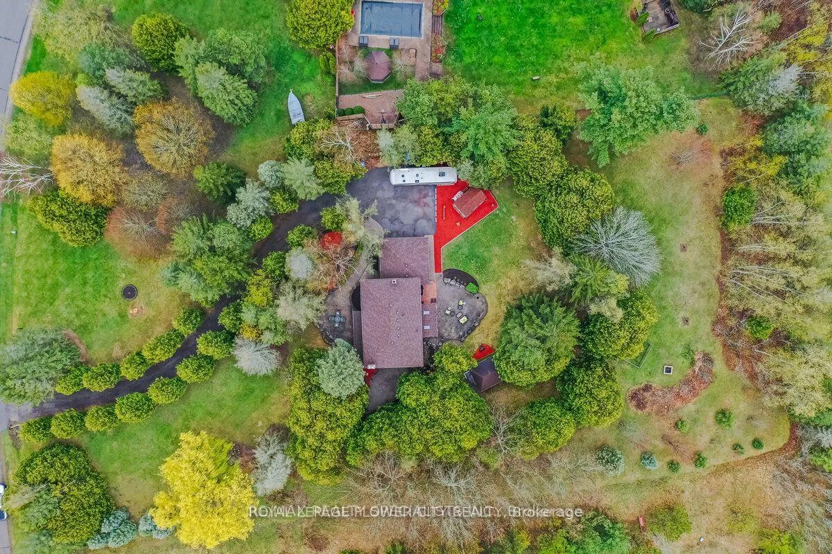 Photo 5 of 29 Gibson Lake Drive, Caledon, Palgrave — HOMEH