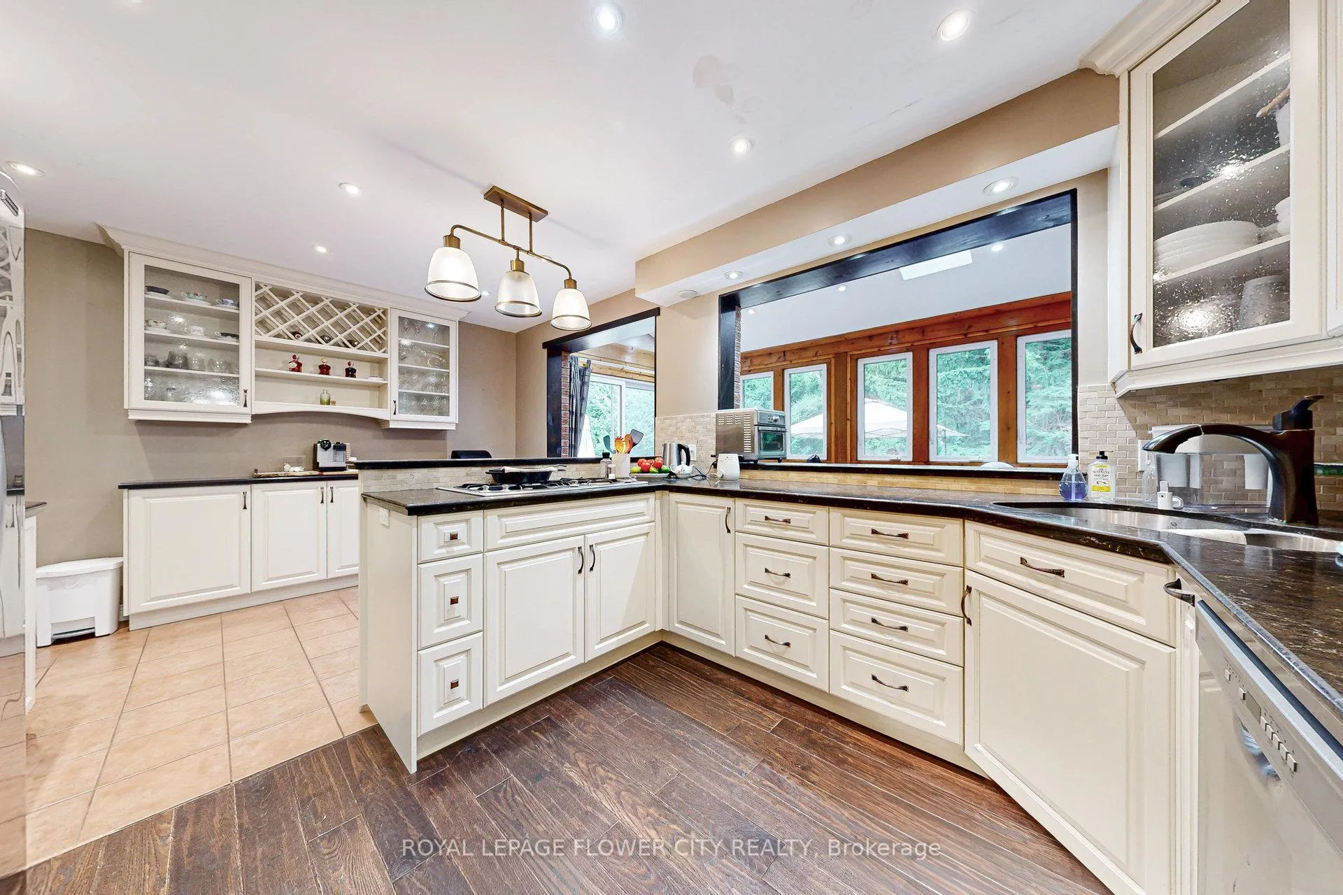 Photo 13 of 29 Gibson Lake Drive, Caledon, Palgrave — HOMEH