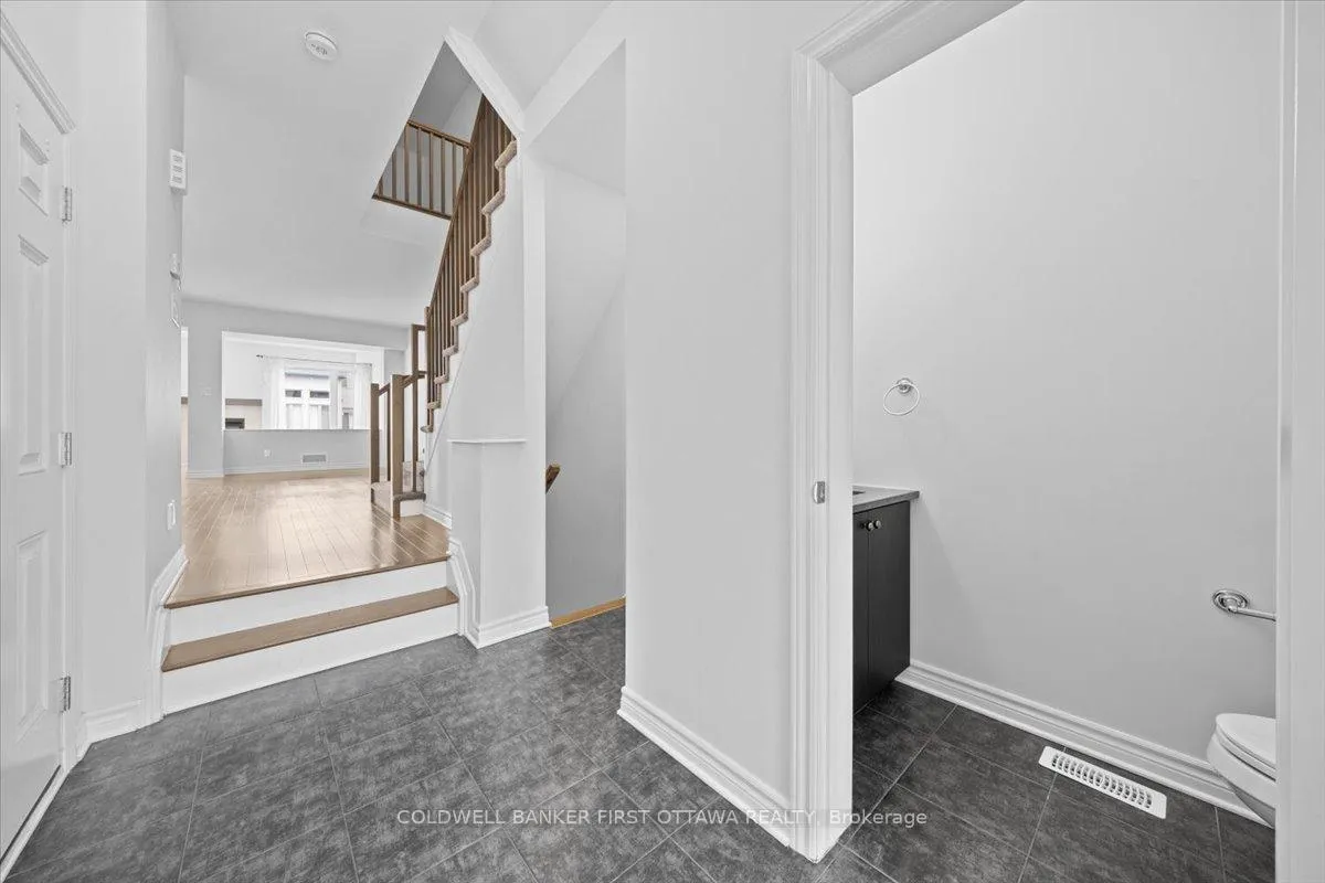 Photo 3 of 1015 Eider Street, Ottawa, Riverside South/Gloucester Glen — HOMEH