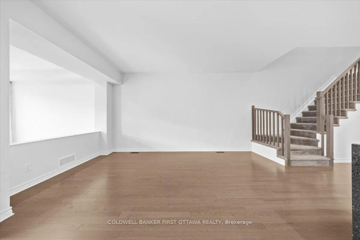 Photo 9 of 1015 Eider Street, Ottawa, Riverside South/Gloucester Glen — HOMEH