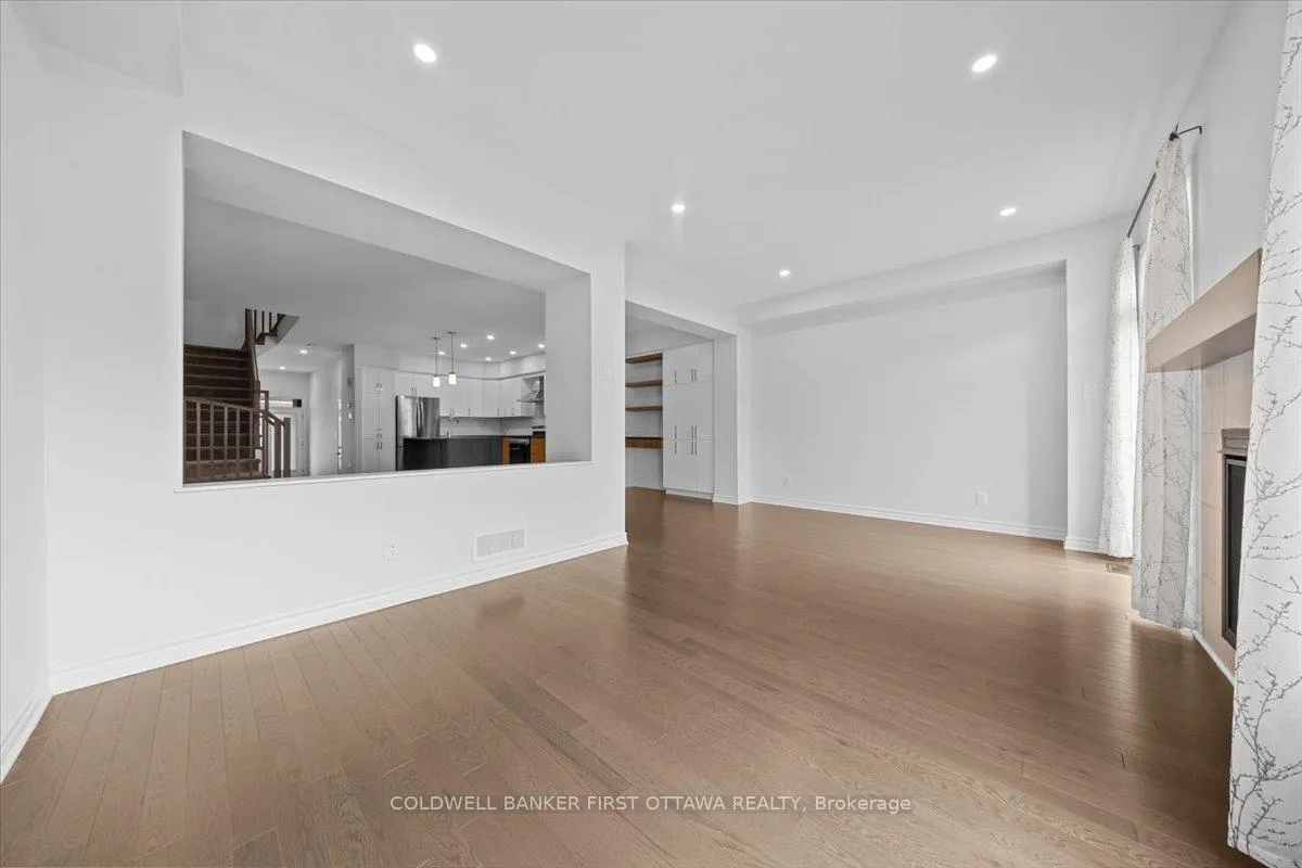 Photo 13 of 1015 Eider Street, Ottawa, Riverside South/Gloucester Glen — HOMEH