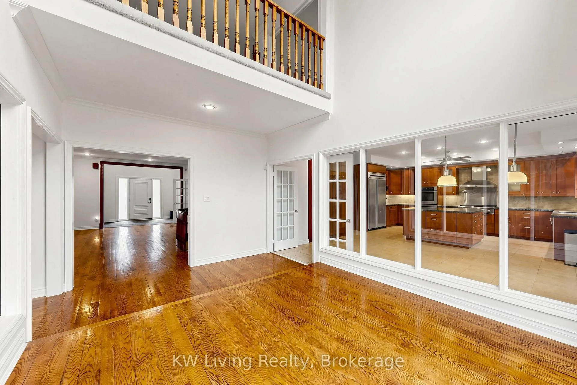 Photo 8 of 22 Ava Crescent, Richmond Hill, Bayview Hill — HOMEH