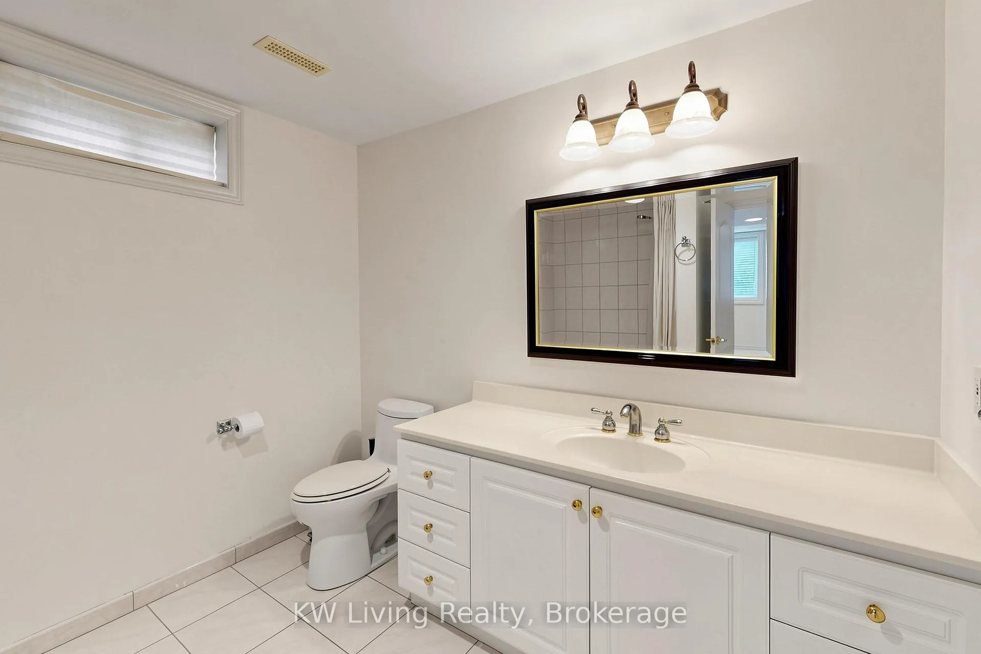Photo 41 of 22 Ava Crescent, Richmond Hill, Bayview Hill — HOMEH