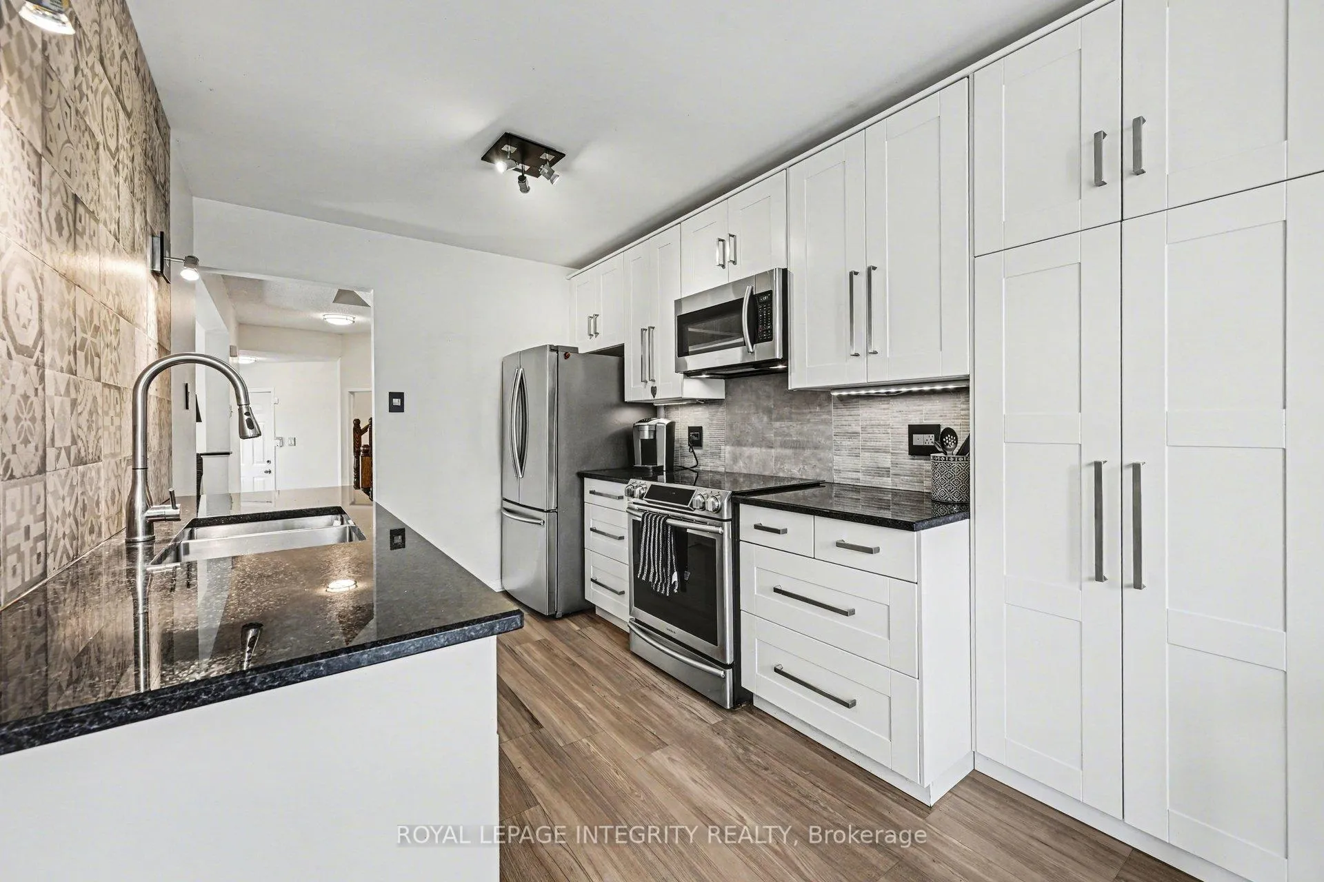 Photo 11 of 52 Kincardine Drive, Ottawa, Kanata - Glencairn/Hazeldean — HOMEH