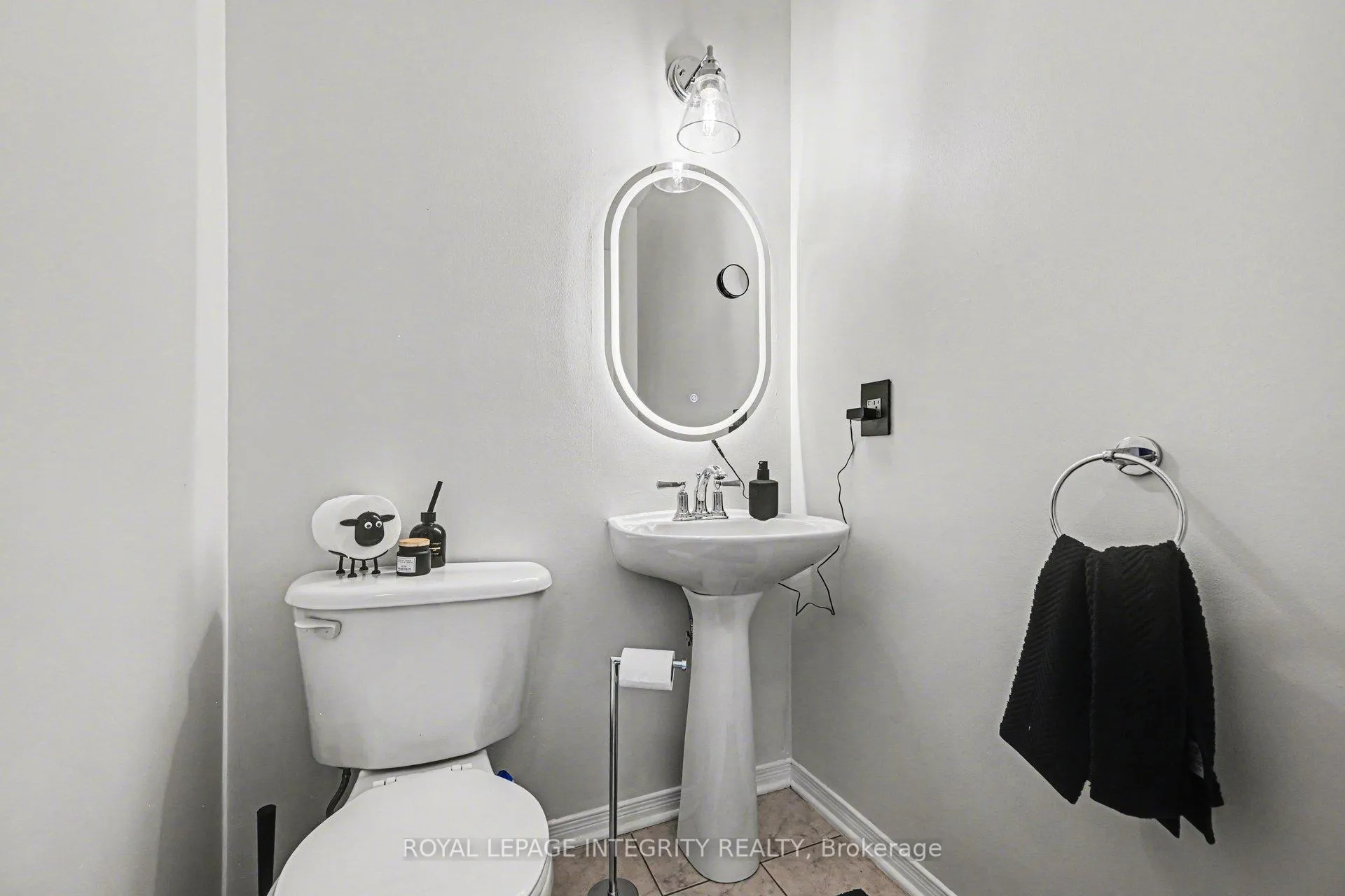 Photo 13 of 52 Kincardine Drive, Ottawa, Kanata - Glencairn/Hazeldean — HOMEH