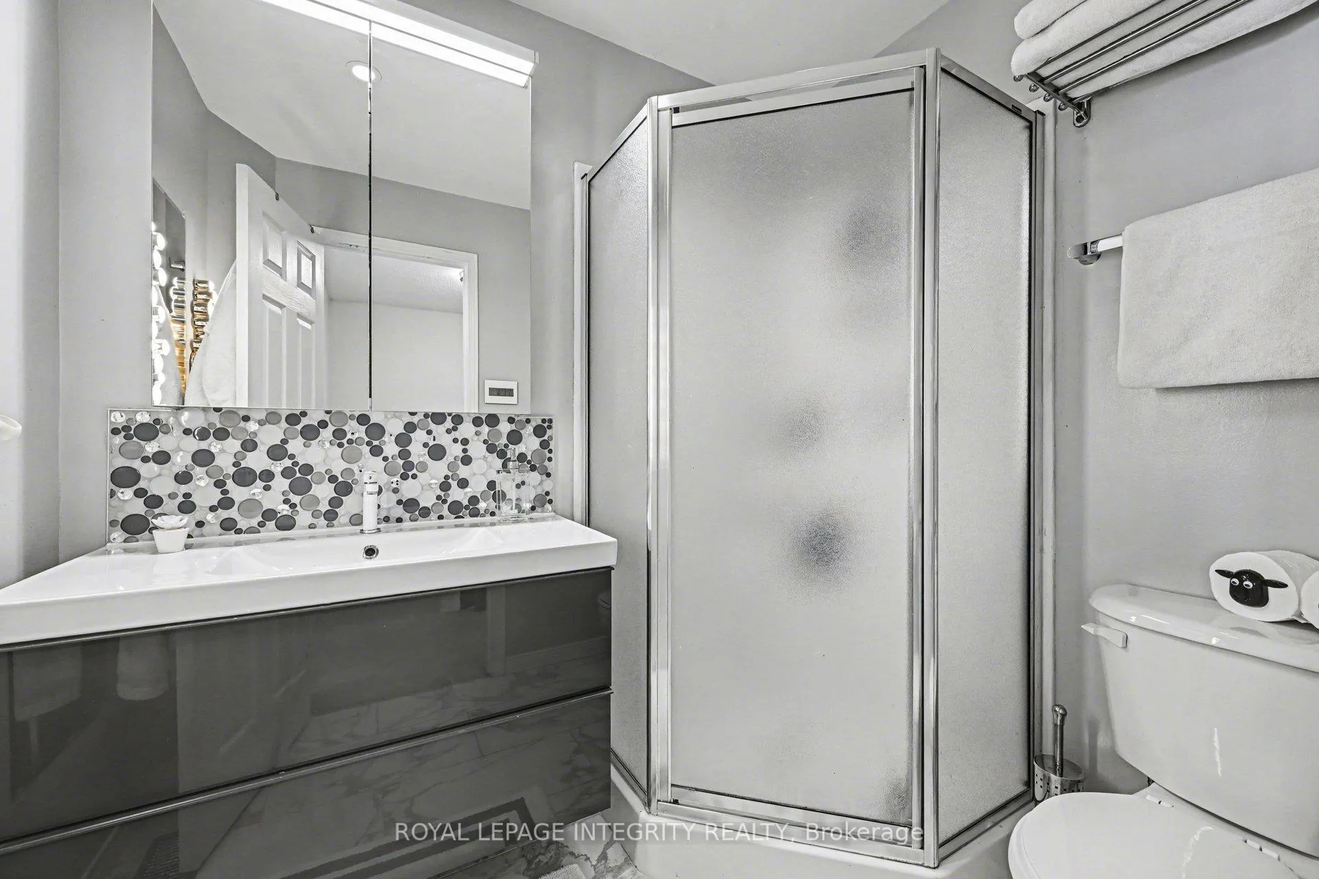 Photo 19 of 52 Kincardine Drive, Ottawa, Kanata - Glencairn/Hazeldean — HOMEH