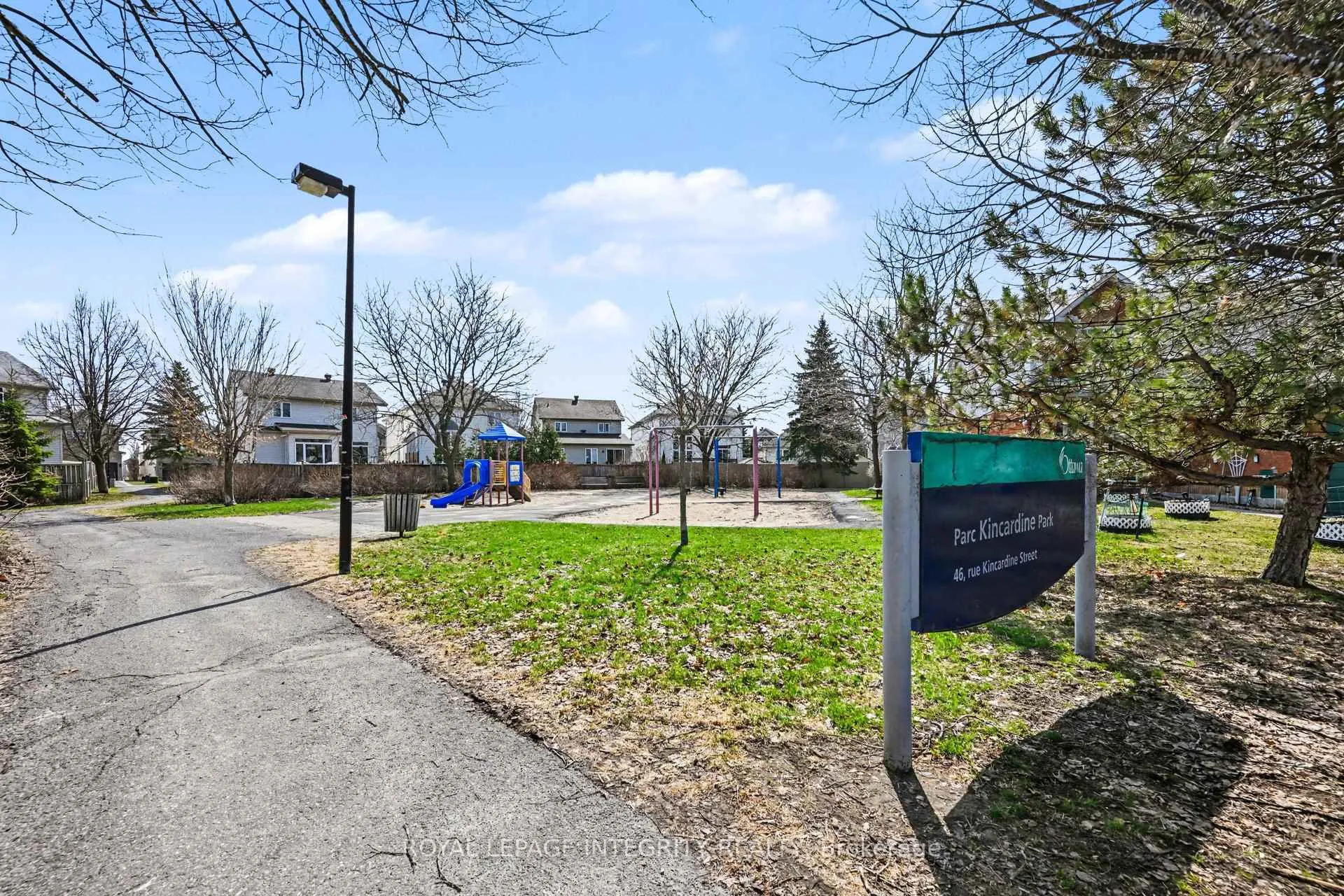 Photo 24 of 52 Kincardine Drive, Ottawa, Kanata - Glencairn/Hazeldean — HOMEH